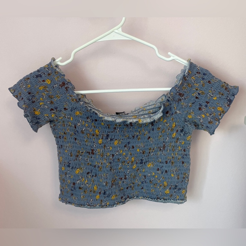 American Eagle Women’s Cropped Off-the-Shoulder Blue Yellow Brown Floral Shirt